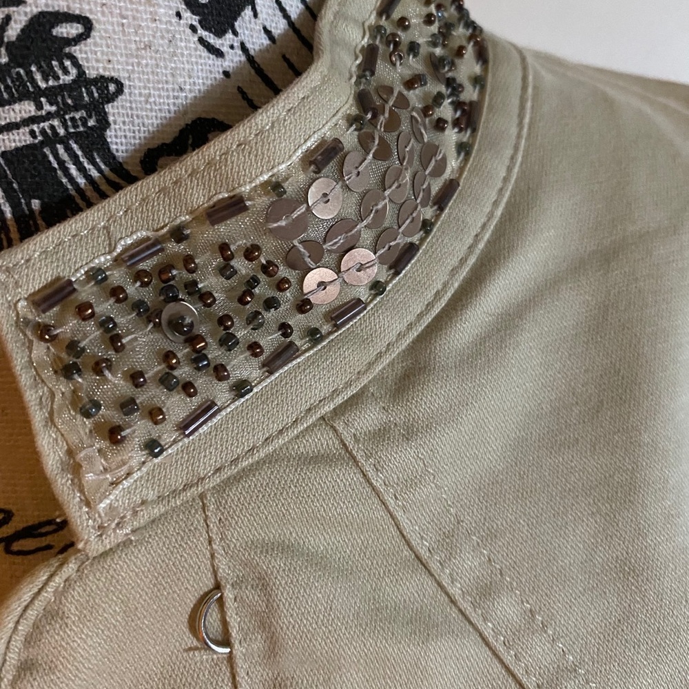 Jacket - Picture 3 of 4